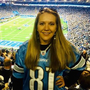 Meet your Posher, Elizabeth